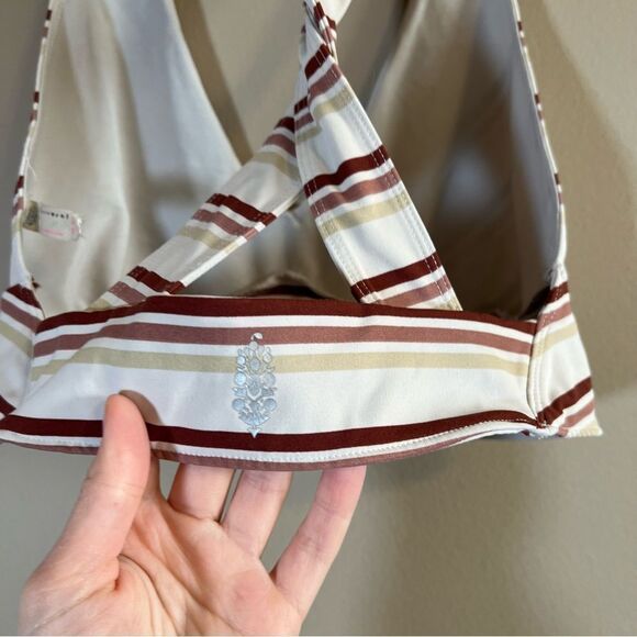 ✨ FP Movement Gidget Sports Bra Ivory Combo Striped Medium - Picture 7 of 9